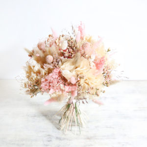 bouquet-de-mariée-fleurs-séchées-origine-atelier-floral-mariage-rose-poudré