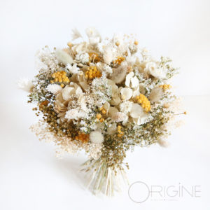 bouquet-de-mariée-fleurs-séchées-beige-et-jaune-origine-atelier-floral