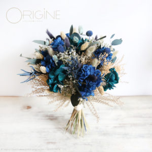 mariage-fleurs-séchées-stabilisées-bleu-marine-et-bleu-canard-Origine-atelier-floral