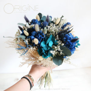 mariage-fleurs-séchées-stabilisées-bleu-marine-et-bleu-canard-Origine-atelier-floral