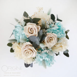 fleurs-stabilisées-bouquet-de-mariée-mariage-bleu-turquoise-ivoir-beige-blanc-collection-Lise-Origine-atelier-floral3