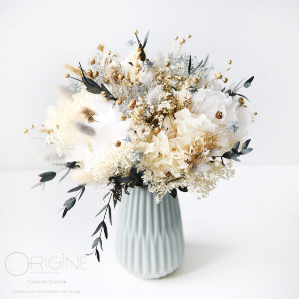 bouquet-de-mariée-fleurs-séchées-stabilisées-bleu-gris-et-blanc-origine-atelier-floral