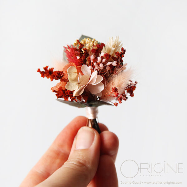 boutonnière-de-marié-fleurs-séchées-mariage-terracotta-rose-pâle-origine-atelier-floral