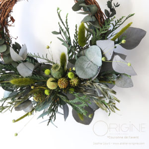 couronne-de-porte-noel-fleurs-séchées-stabilisées-vert-Couronne-de-l'Avent-origine-atelier-floral