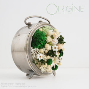 reveil-ancien-végétalisé-vegetaux-stabilisés-fleurs-séchées-origine-atelier-floral