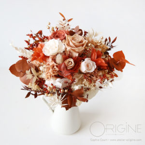 bouquet-de-mariée-fleurs-et-vegetaux-stabilisés-bouquet-durable-mariage-origine-atelier-floral