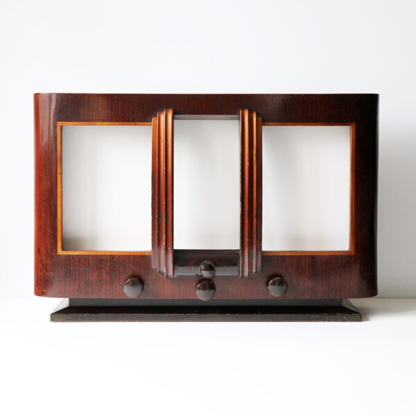 tableau-végétal-caisson-radio-boite-à-musique-végétale-objet-détourné-origine-atelier-floral-