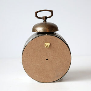 reveil-vintage-végétal-la-nature-reprend-ses-droits-origine-atelier-floral-collection-chronos