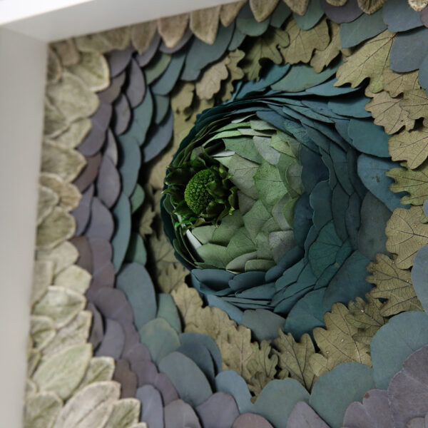 tableau-végétal-feuilles-stabilisées-eucalyptus-décoration-végétale-origine-atelier-floral-tableau-eruption-volcan