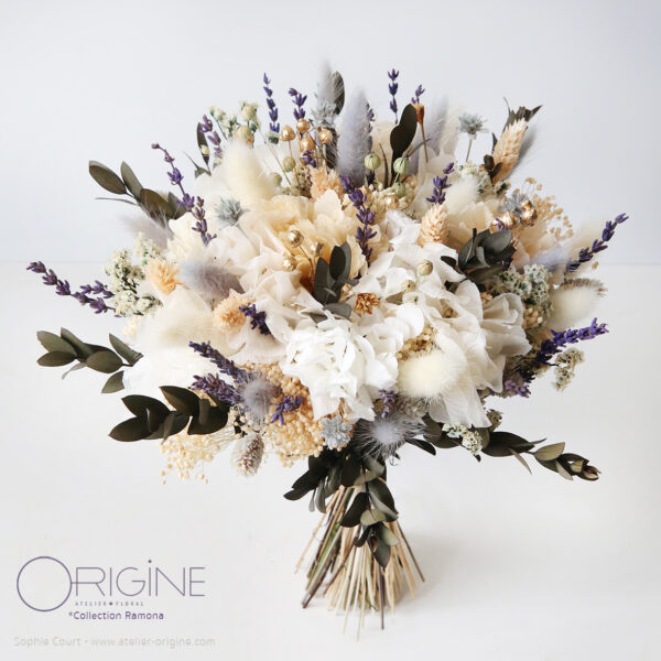 bouquet-de-mariée-fleurs-stabilisées-hortensia-blanc-et-bleu-gris-origine-atelier-floral2