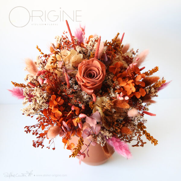 bouquet-de-mariée-terracotta-rose-fleurs-stabilisées-origine-atelier-floral