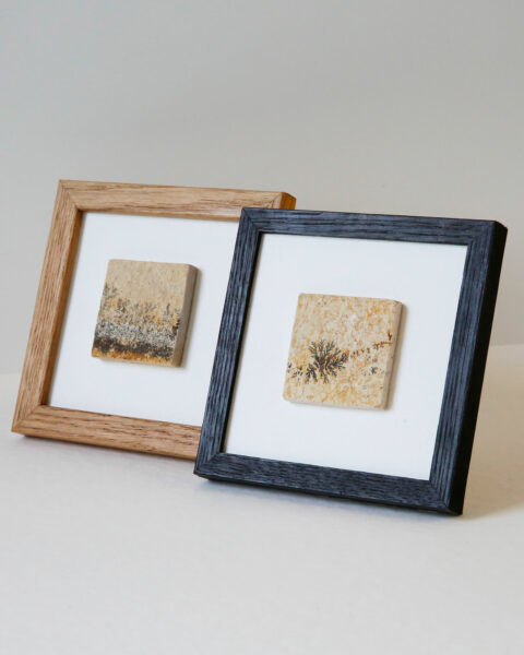 pierre-mineral-dendrite-cadre-en-chene-origine-atelier-floral.2