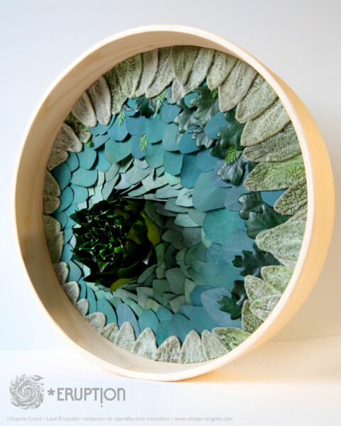tableau-végétal-leaf-eruption-bleu-origine-atelier-floral-sophie-court