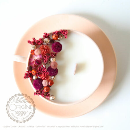 bougie-fleurie-tasse-vintage-origine-atelier-floral-archive-collection-automne-hiver-2025-sophie-court 2