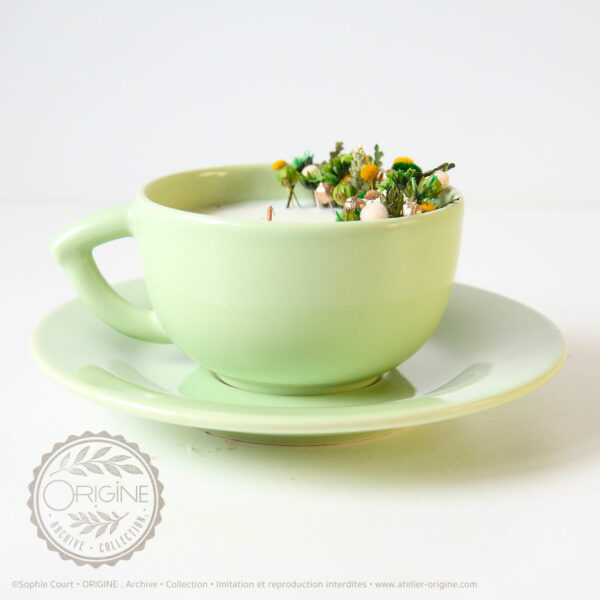 bougie-fleurie-tasse-vintage-origine-atelier-floral-archive-collection-automne-hiver-2025-sophie-court 2