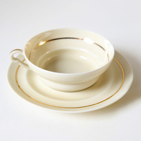 bougie-fleurie-tasse-vintage-origine-atelier-floral-archive-collection-automne-hiver-2025-sophie-court 2