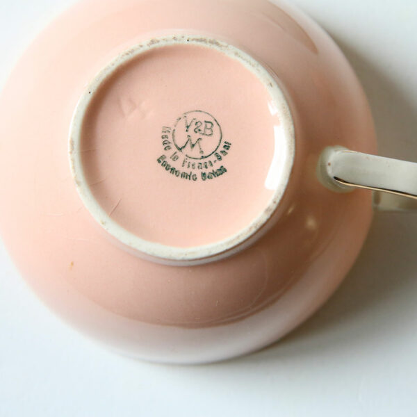 bougie-fleurie-tasse-vintage-origine-atelier-floral-archive-collection-automne-hiver-2025-sophie-court 2