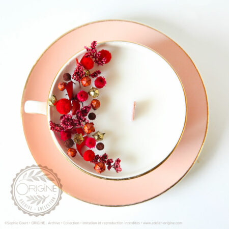 bougie-fleurie-tasse-vintage-origine-atelier-floral-archive-collection-automne-hiver-2025-sophie-court 2
