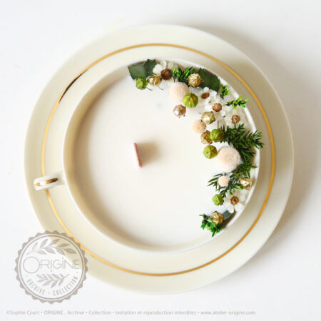 bougie-fleurie-tasse-vintage-origine-atelier-floral-archive-collection-automne-hiver-2025-sophie-court 2