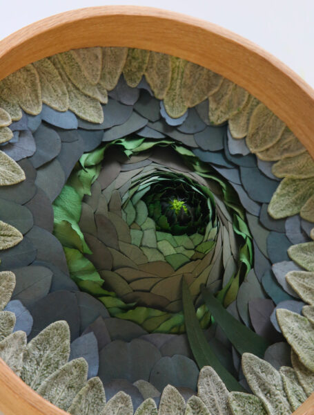 Tableau-végétal-feuilles-stabilisées-origine-atelier-floral-eruption-sophie-court