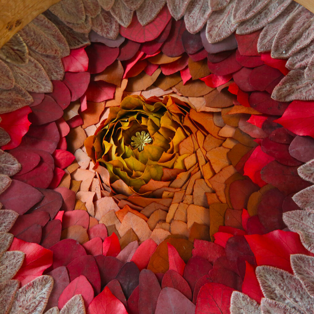 Tableau-végétal-feuilles-stabilisées-origine-atelier-floral-eruption-sophie-court