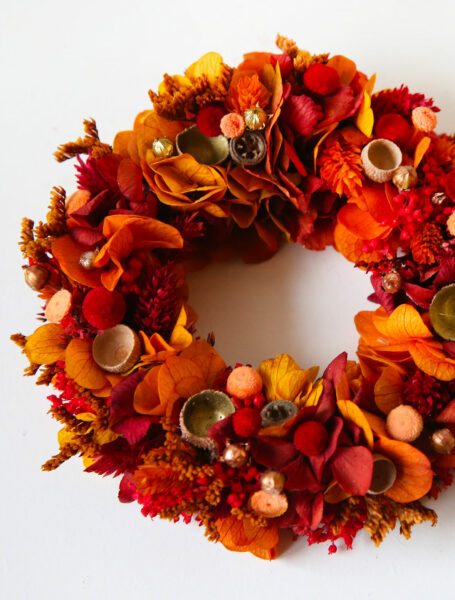 chandelier-de-noêl-couronne-de-fleurs-séchées