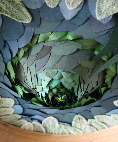 Tableau-végétal-feuilles-stabilisées-origine-atelier-floral-eruption-sophie-court